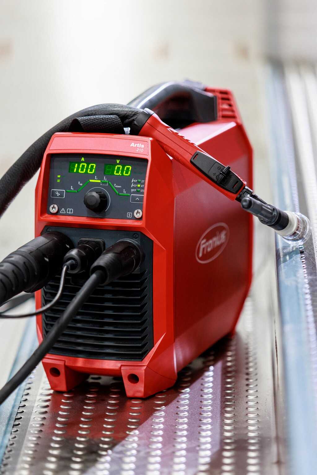 Svářečka Fronius Artis 210 EF DC HF Puls